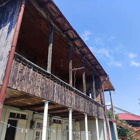 אמברולאורי Racha Chogovadze'S Guest House מראה חיצוני תמונה
