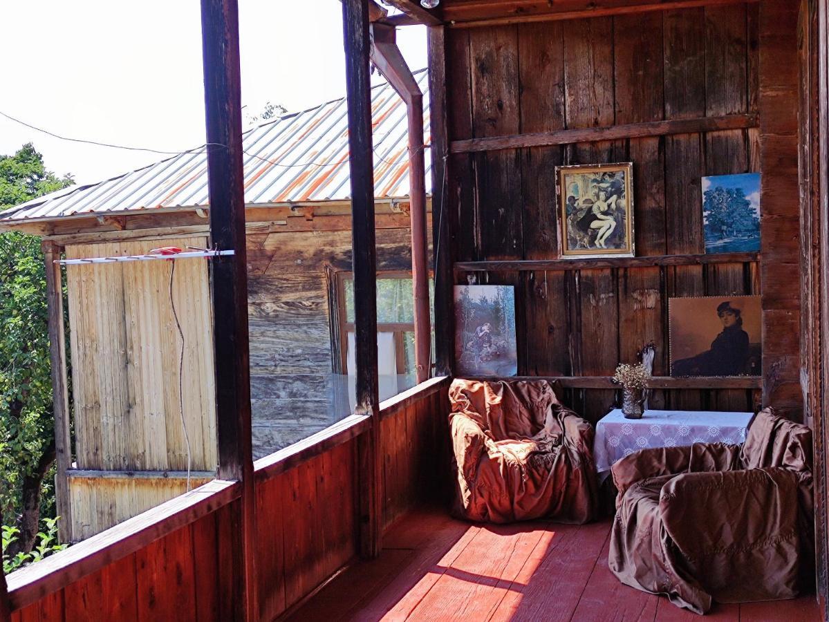 אמברולאורי Racha Chogovadze'S Guest House מראה חיצוני תמונה