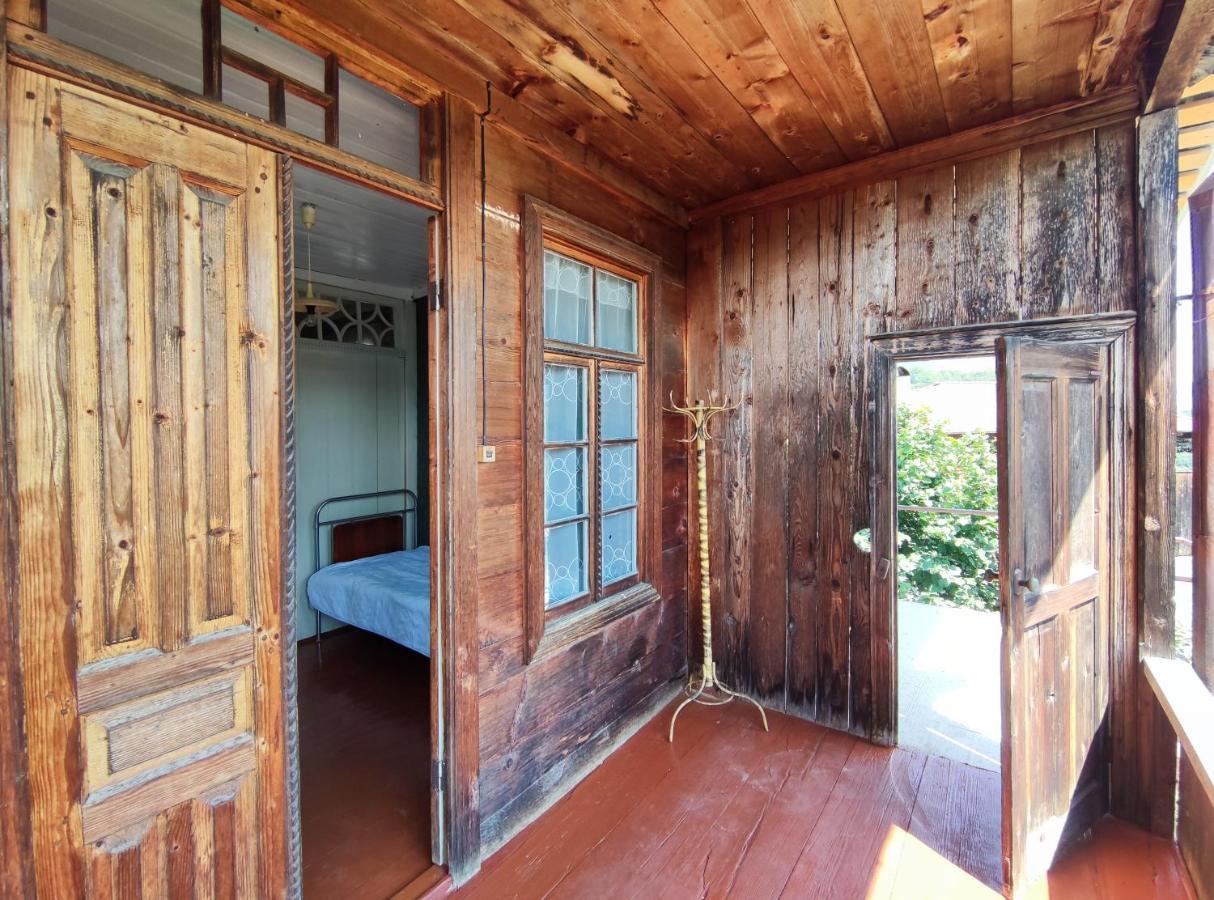 אמברולאורי Racha Chogovadze'S Guest House מראה חיצוני תמונה